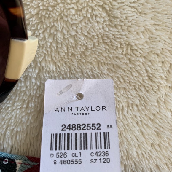 NWT Ann Taylor Fish Shorts - Picture 4 of 8